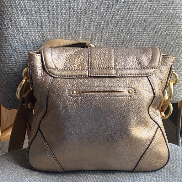 B makowsky crossbody. - Picture 4 of 14